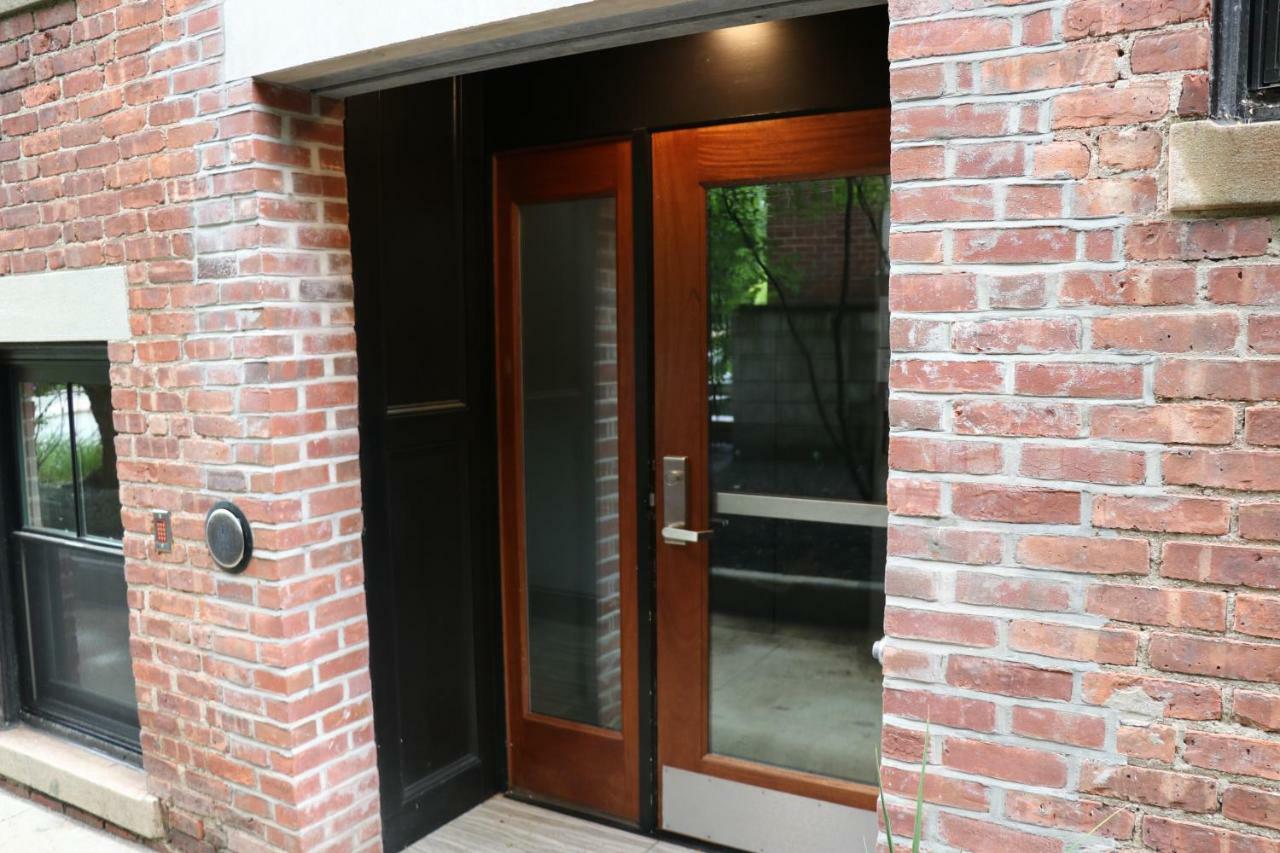 A Stylish Stay W/ A Queen Bed, Heated Floors.. #26 Brookline Exterior photo